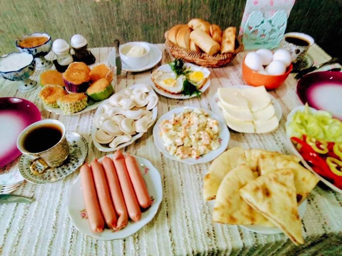 Sisi Guest House クタイシ エクステリア 写真